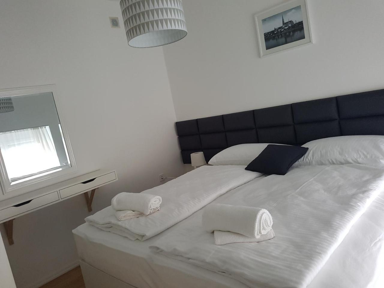 Home Apartmani I Sobe Ösek Dış mekan fotoğraf