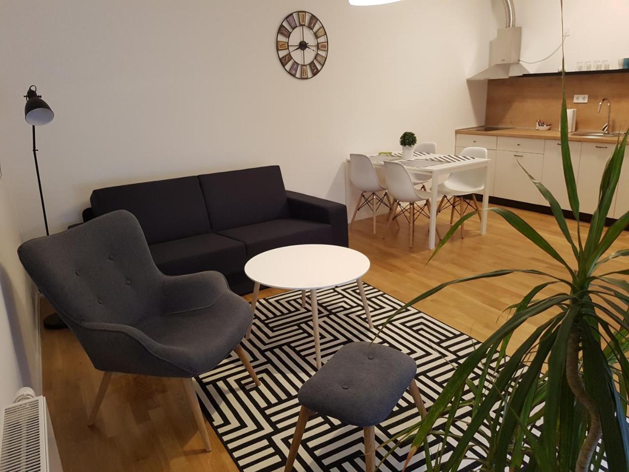 Home Apartmani I Sobe Ösek Dış mekan fotoğraf